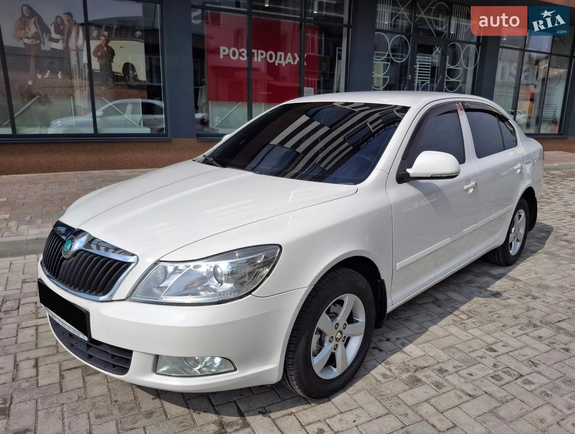 2011 Skoda Octavia - мініатюра 13
