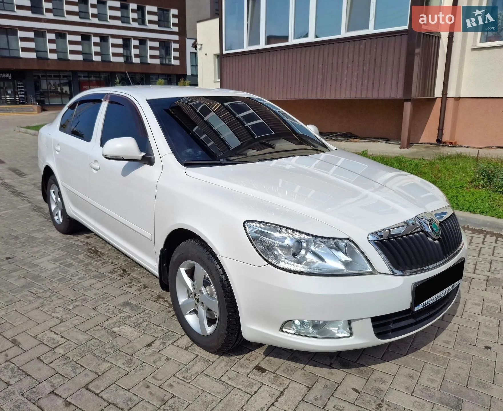 2011 Skoda Octavia - мініатюра 3