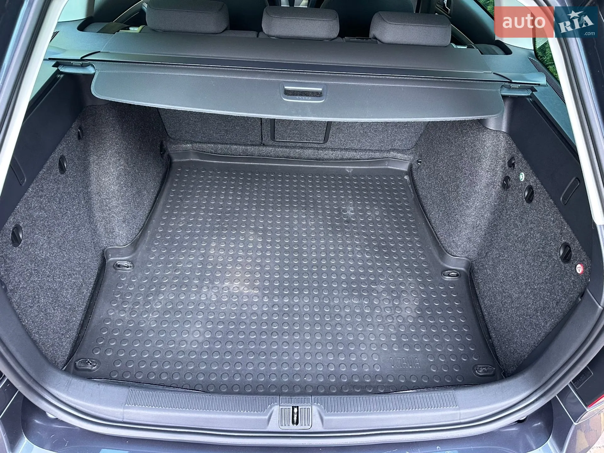 2011 Skoda Octavia - мініатюра 32