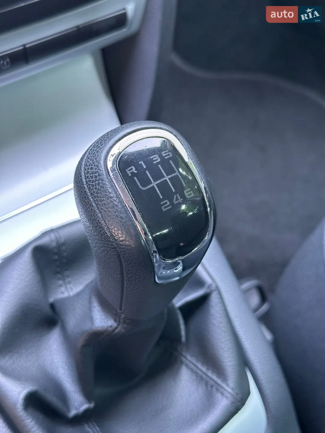 2011 Skoda Octavia - мініатюра 55