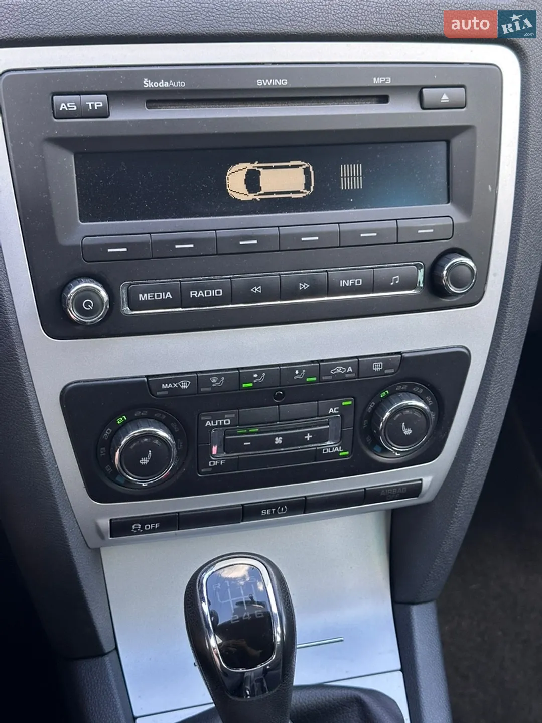 2011 Skoda Octavia - мініатюра 80
