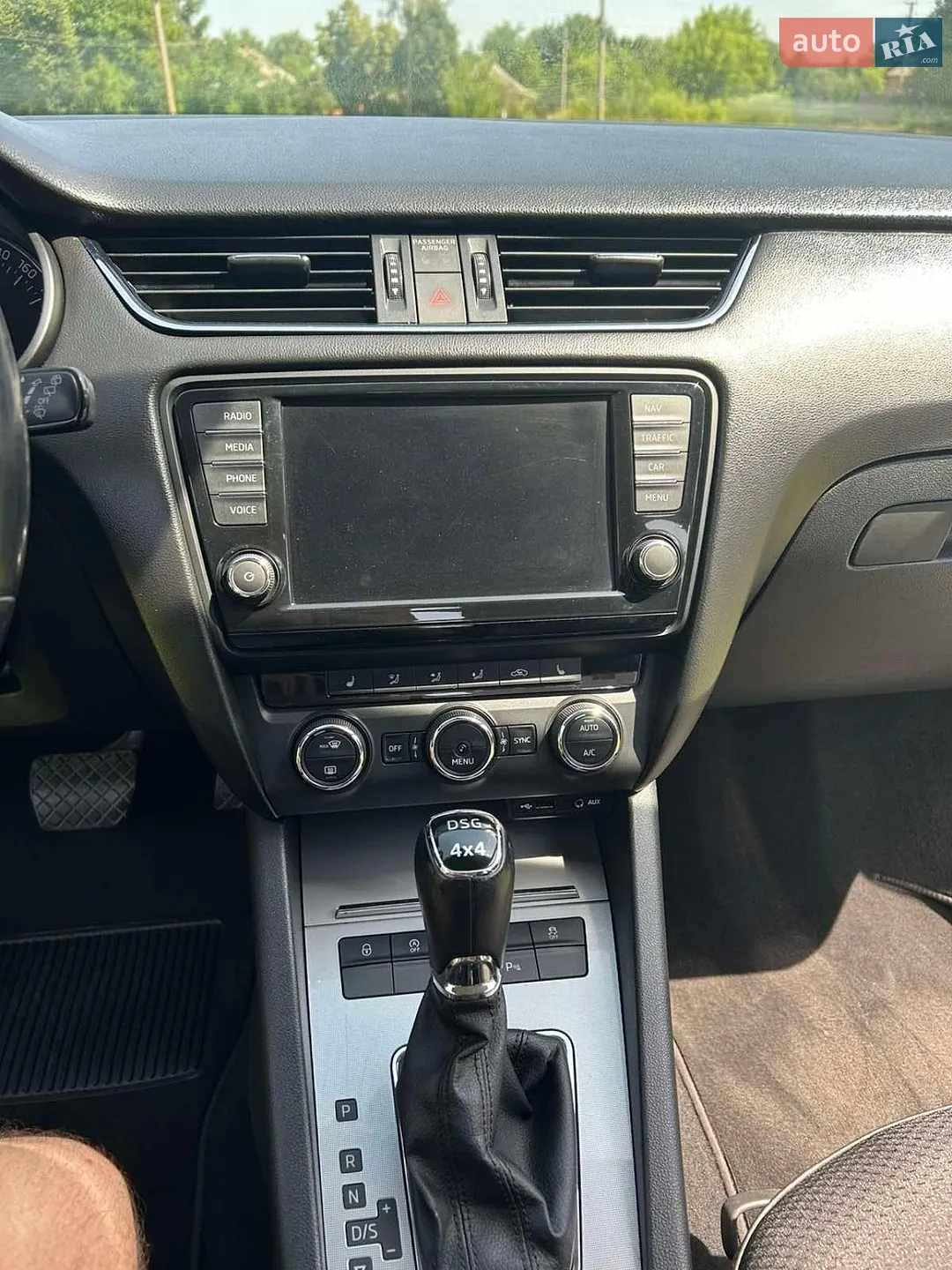 2015 Skoda Octavia - мініатюра 22