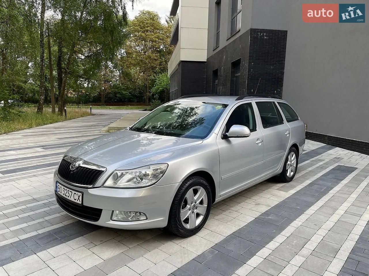 2010 Skoda Octavia - мініатюра 6