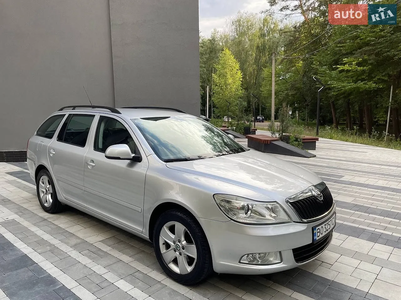 2010 Skoda Octavia - фото 1