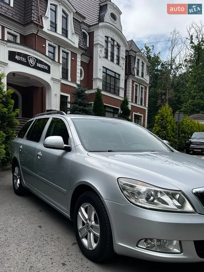 2011 Skoda Octavia - мініатюра 2