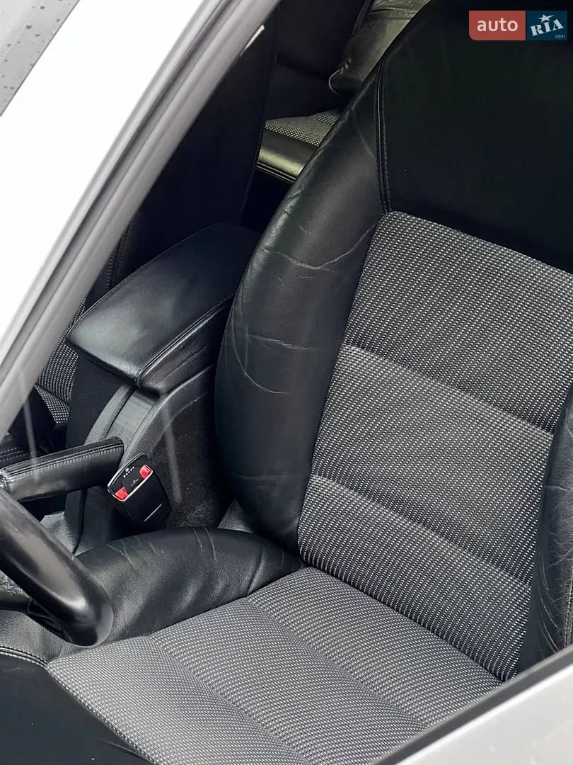 2011 Skoda Octavia - мініатюра 12