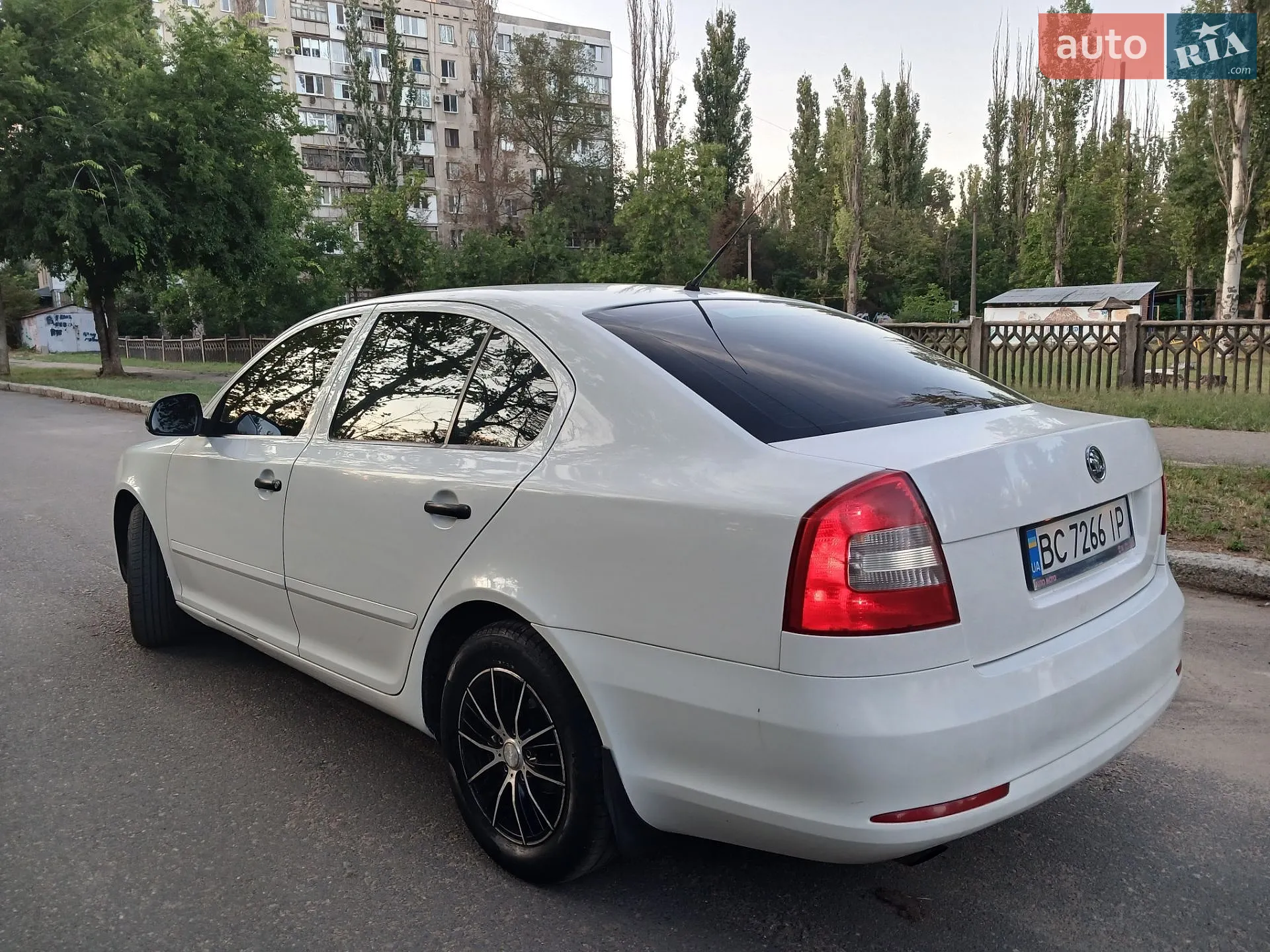 2010 Skoda Octavia - мініатюра 7