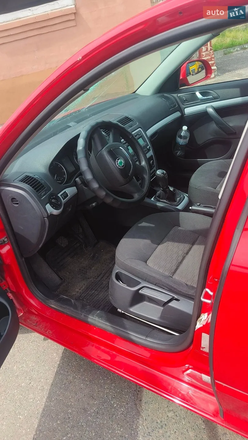 2011 Skoda Octavia - мініатюра 13