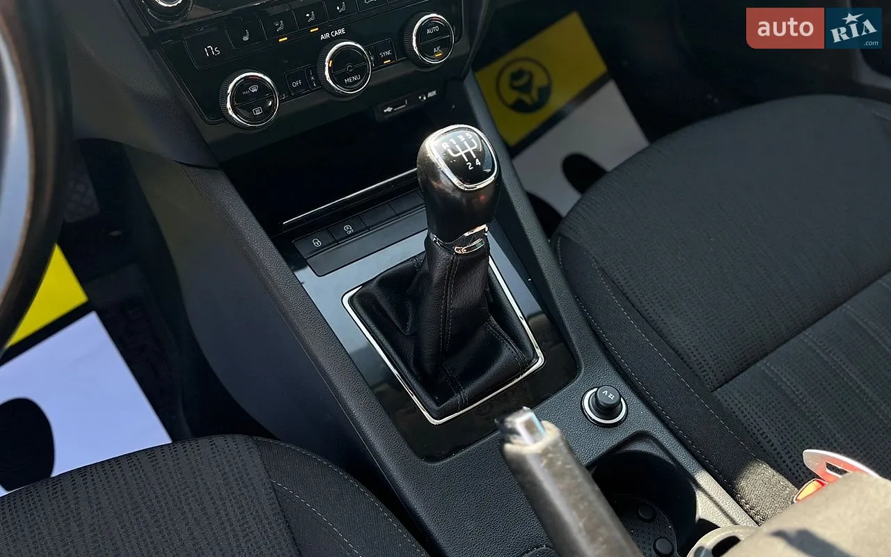 2017 Skoda Octavia - мініатюра 15