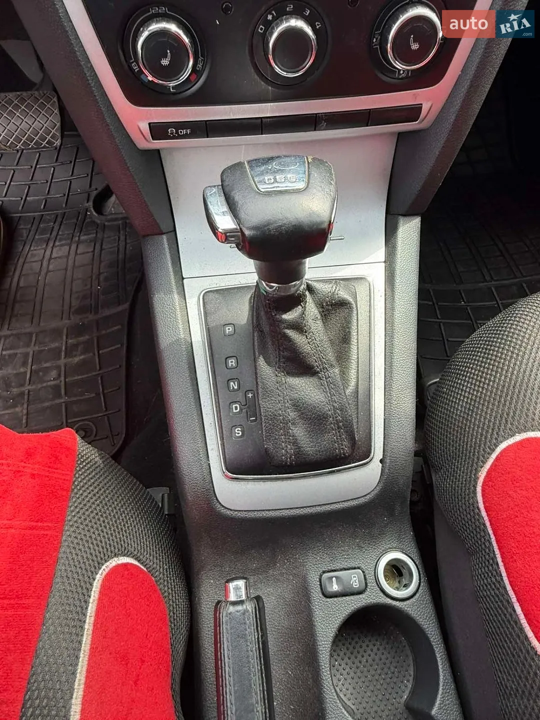 2010 Skoda Octavia - мініатюра 9