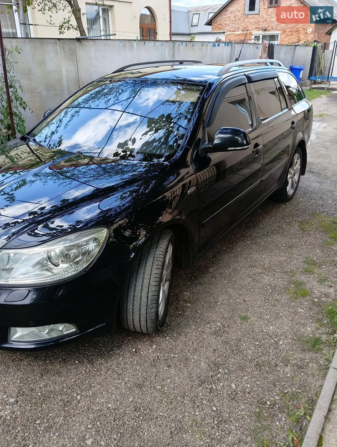 2010 Skoda Octavia - мініатюра 5