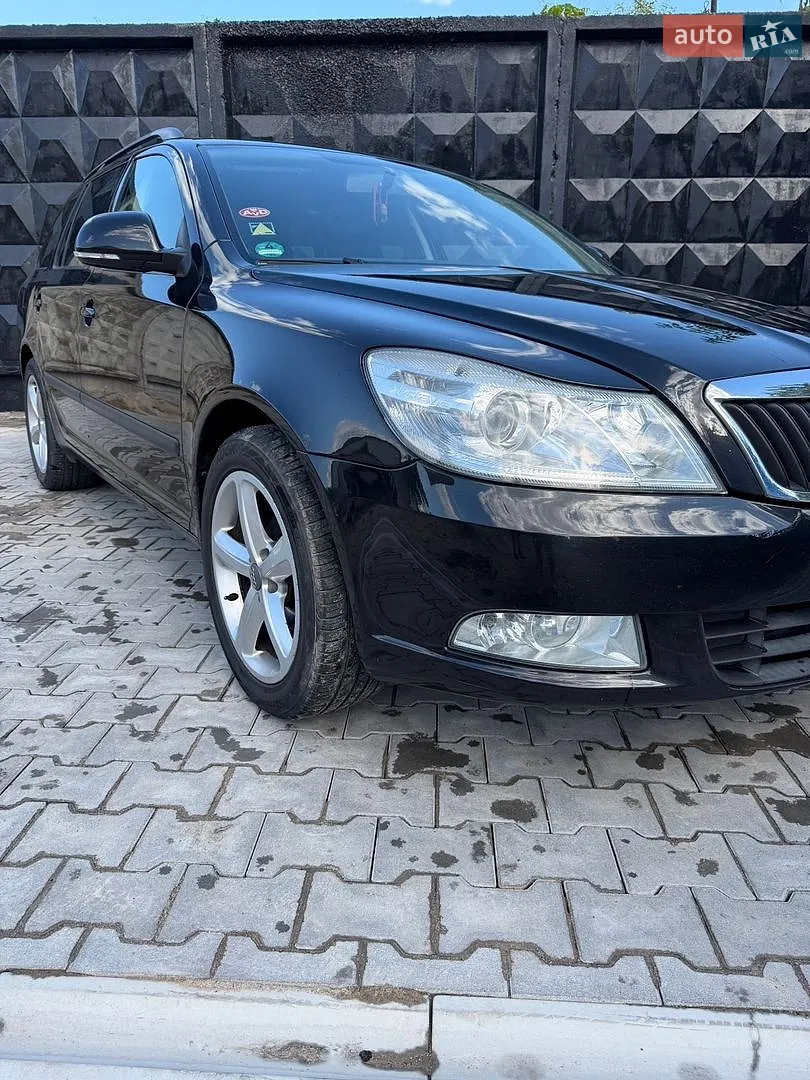 2011 Skoda Octavia - мініатюра 2