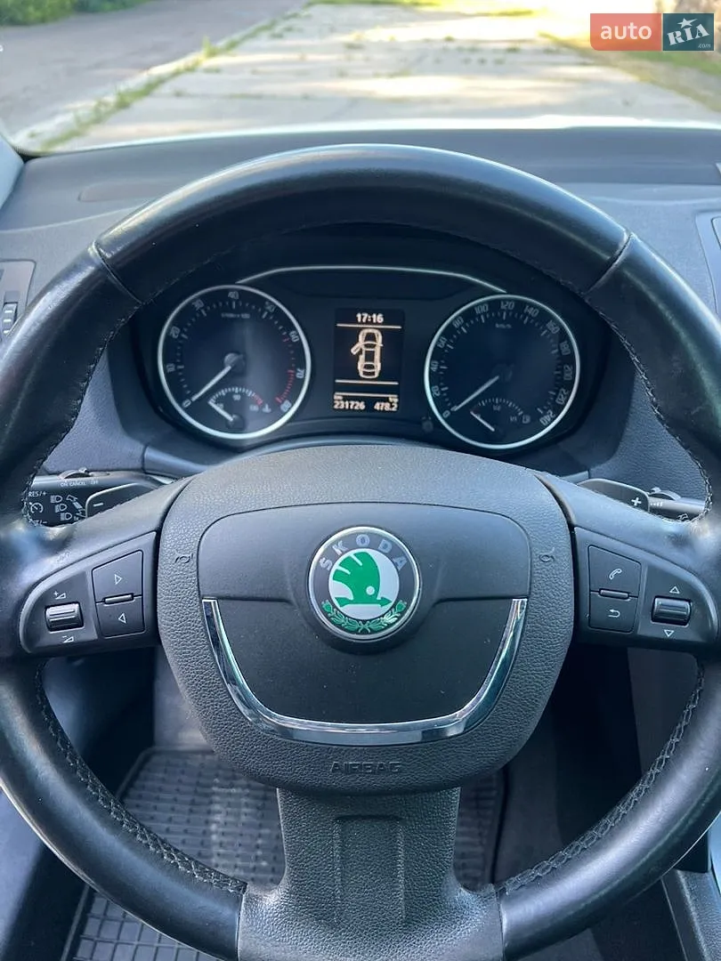2011 Skoda Octavia - мініатюра 16