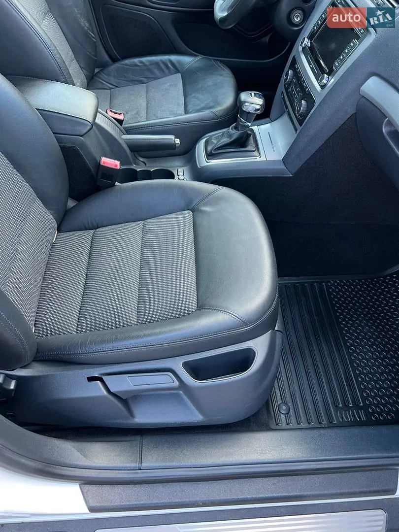 2011 Skoda Octavia - мініатюра 30