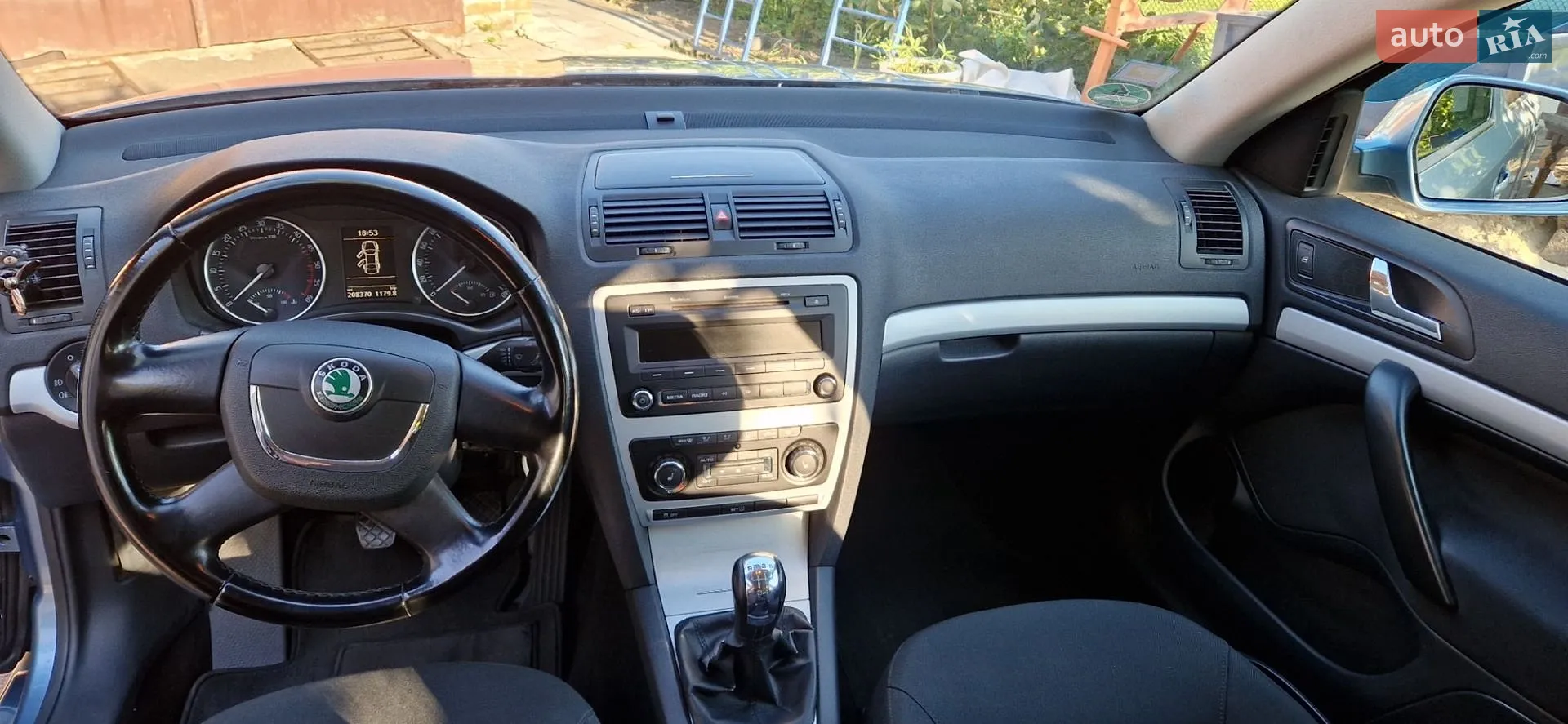 2010 Skoda Octavia - мініатюра 10