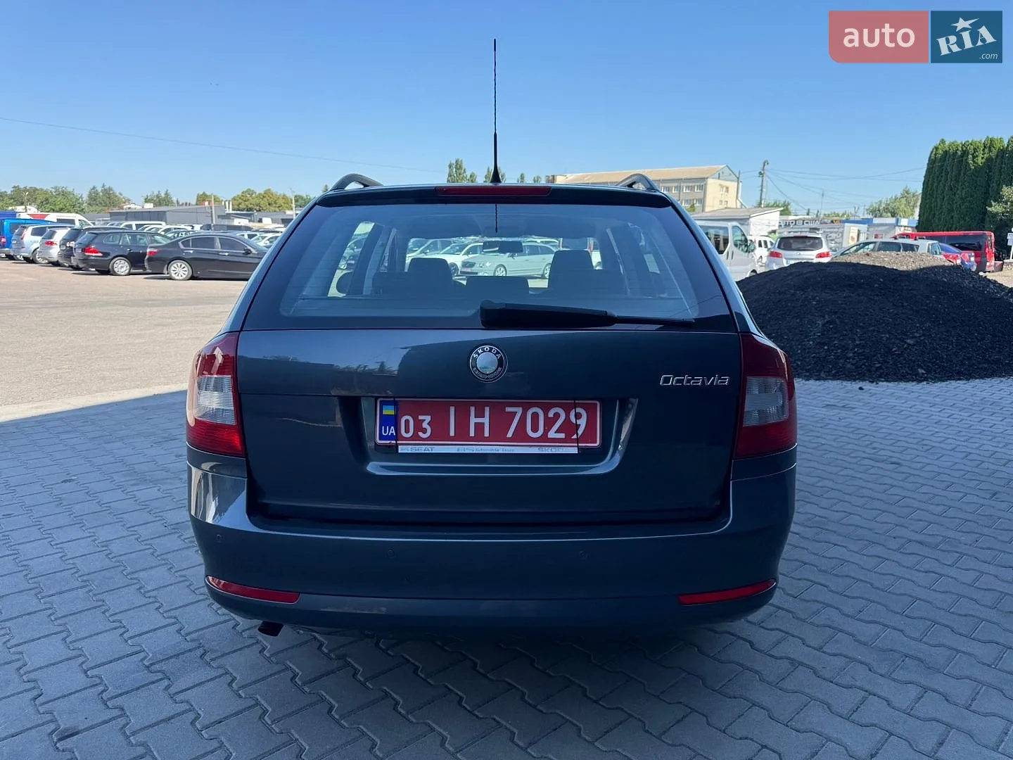 2010 Skoda Octavia - мініатюра 7