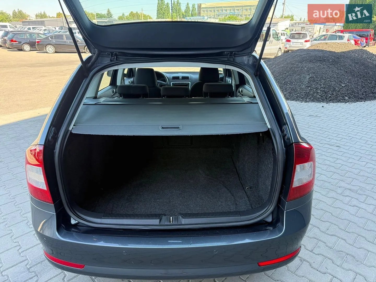2010 Skoda Octavia - мініатюра 22