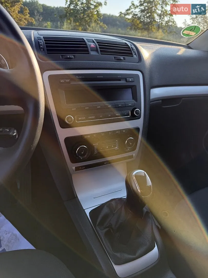 2011 Skoda Octavia - мініатюра 21