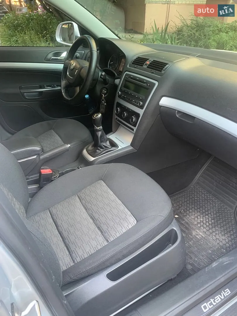 2011 Skoda Octavia - мініатюра 11