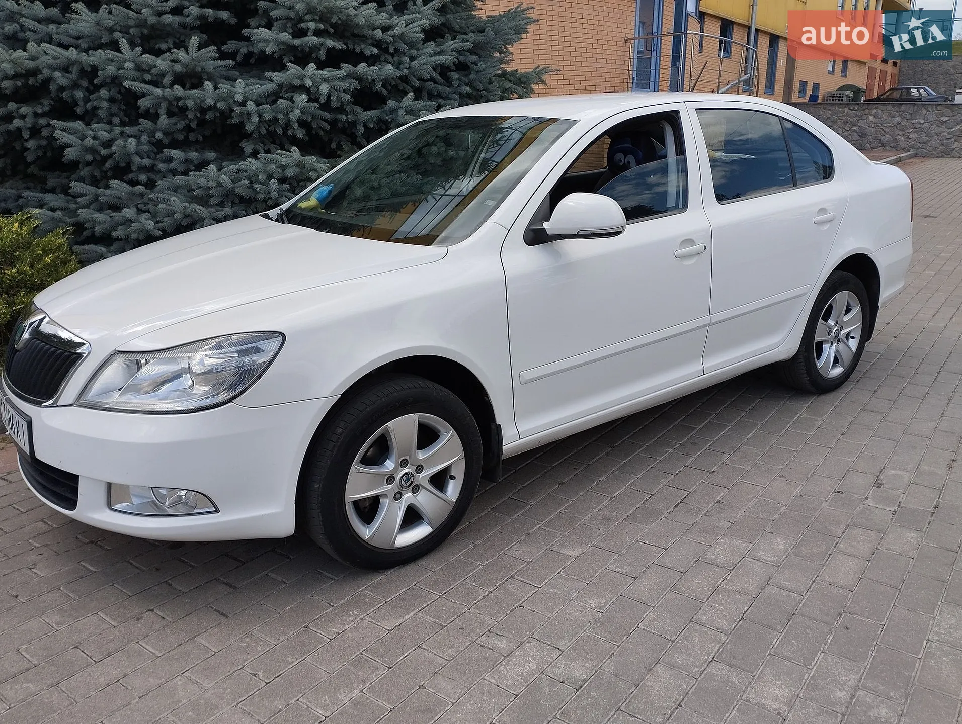 2011 Skoda Octavia - мініатюра 2