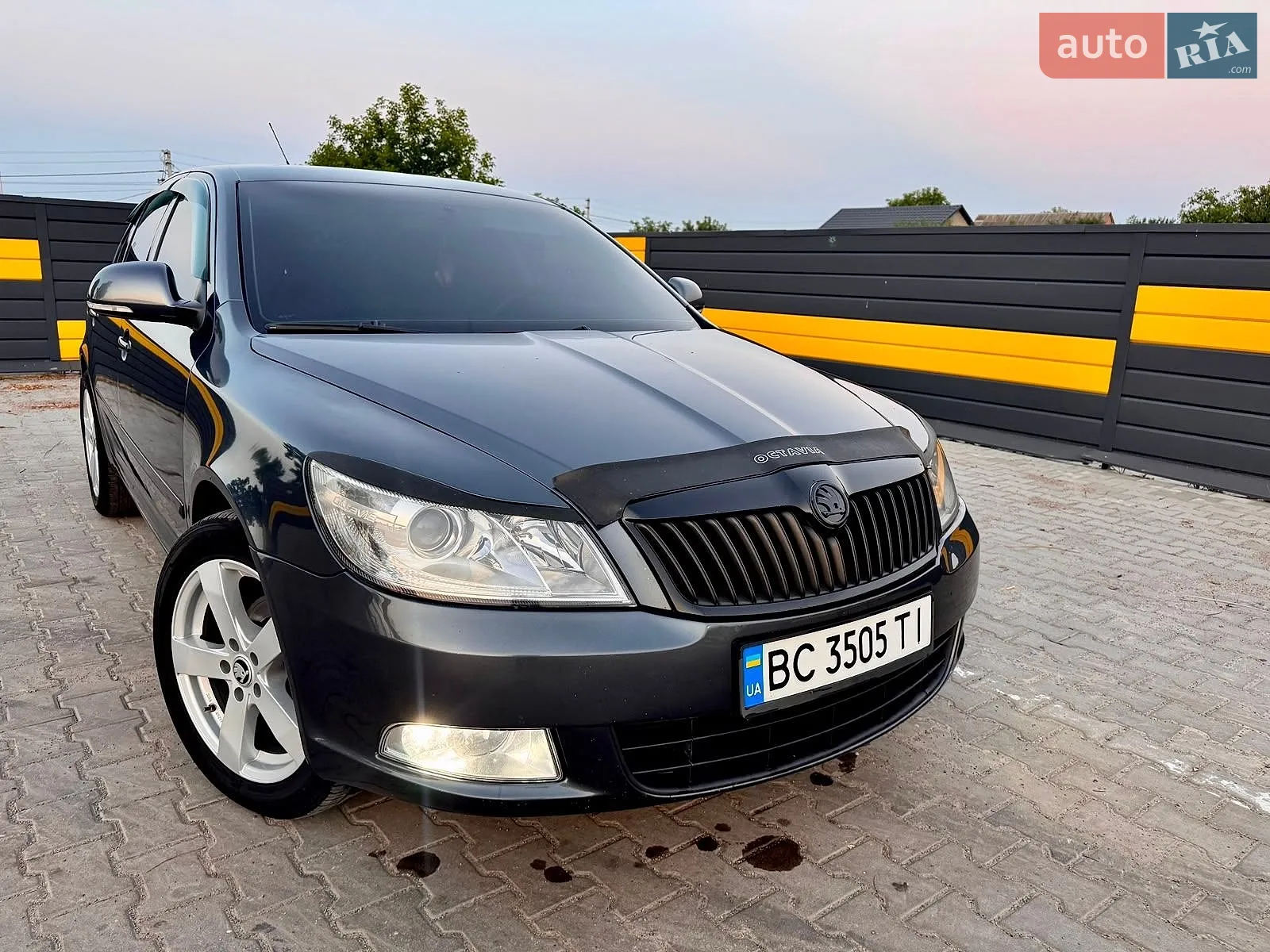 2010 Skoda Octavia - мініатюра 4