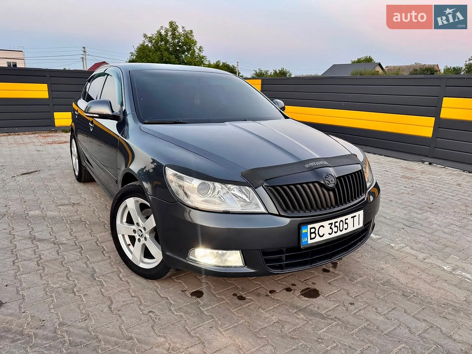 2010 Skoda Octavia - мініатюра 3