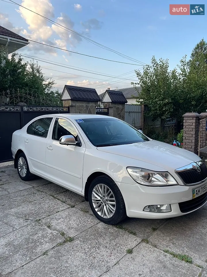 2010 Skoda Octavia - мініатюра 21