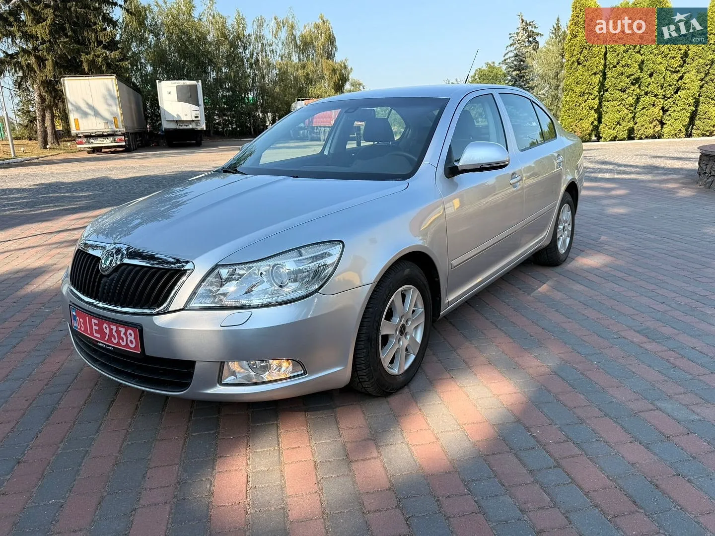 2010 Skoda Octavia - мініатюра 3