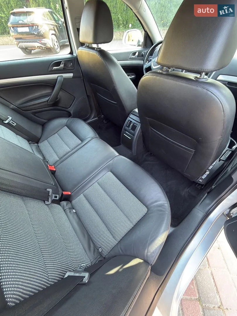 2010 Skoda Octavia - мініатюра 24