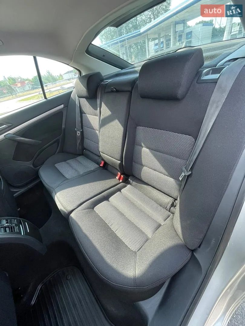 2011 Skoda Octavia - мініатюра 5