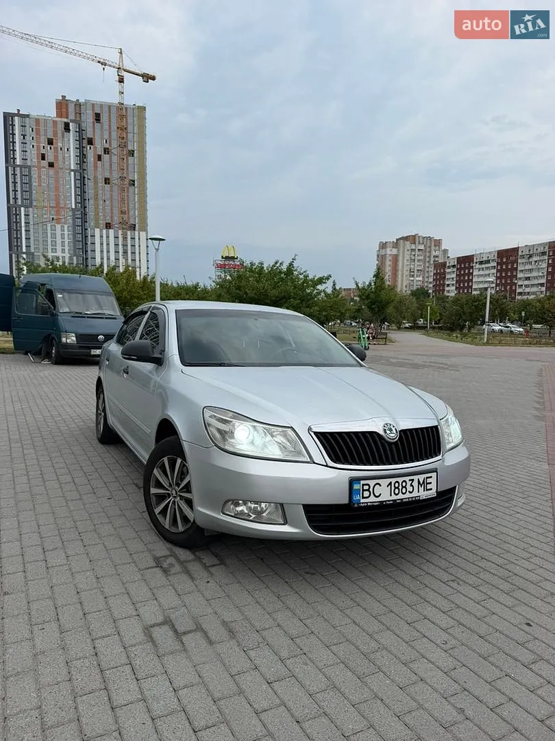 2010 Skoda Octavia - мініатюра 3