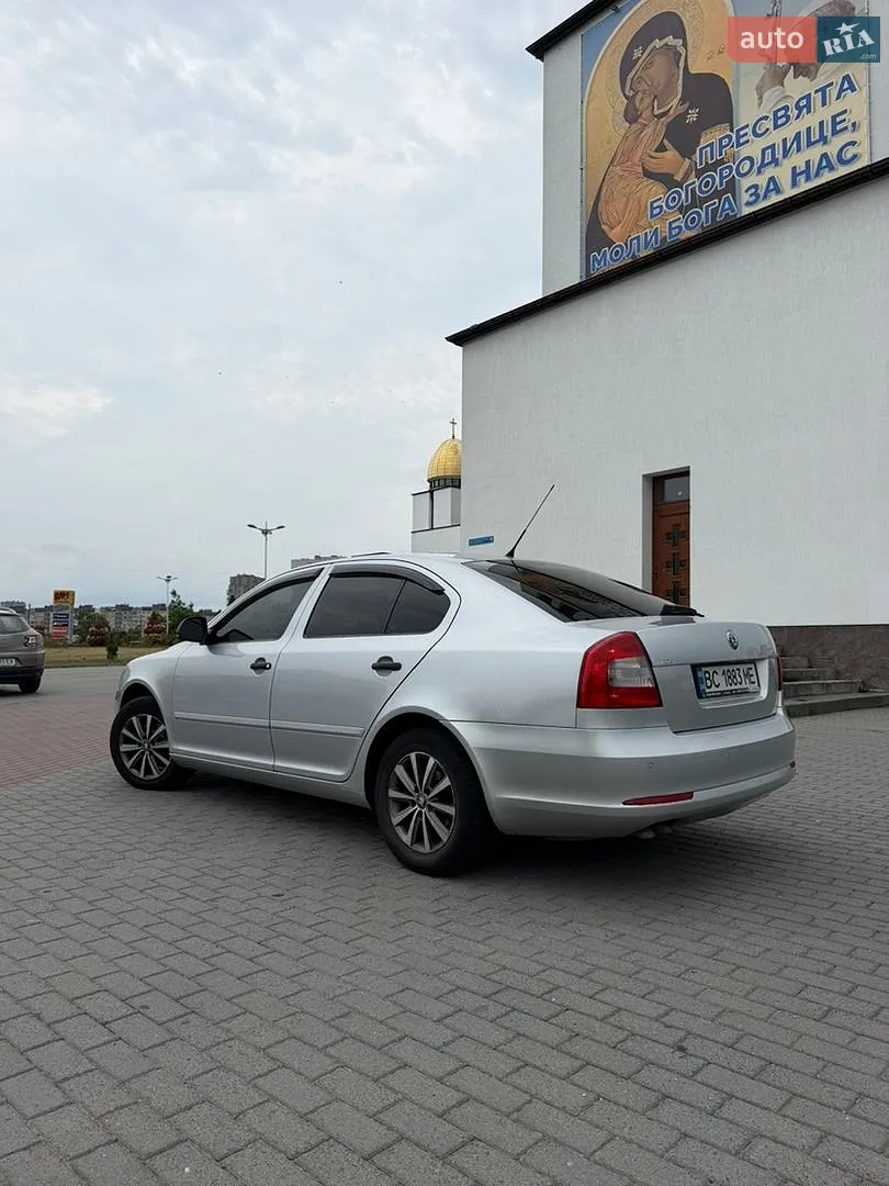 2010 Skoda Octavia - мініатюра 6