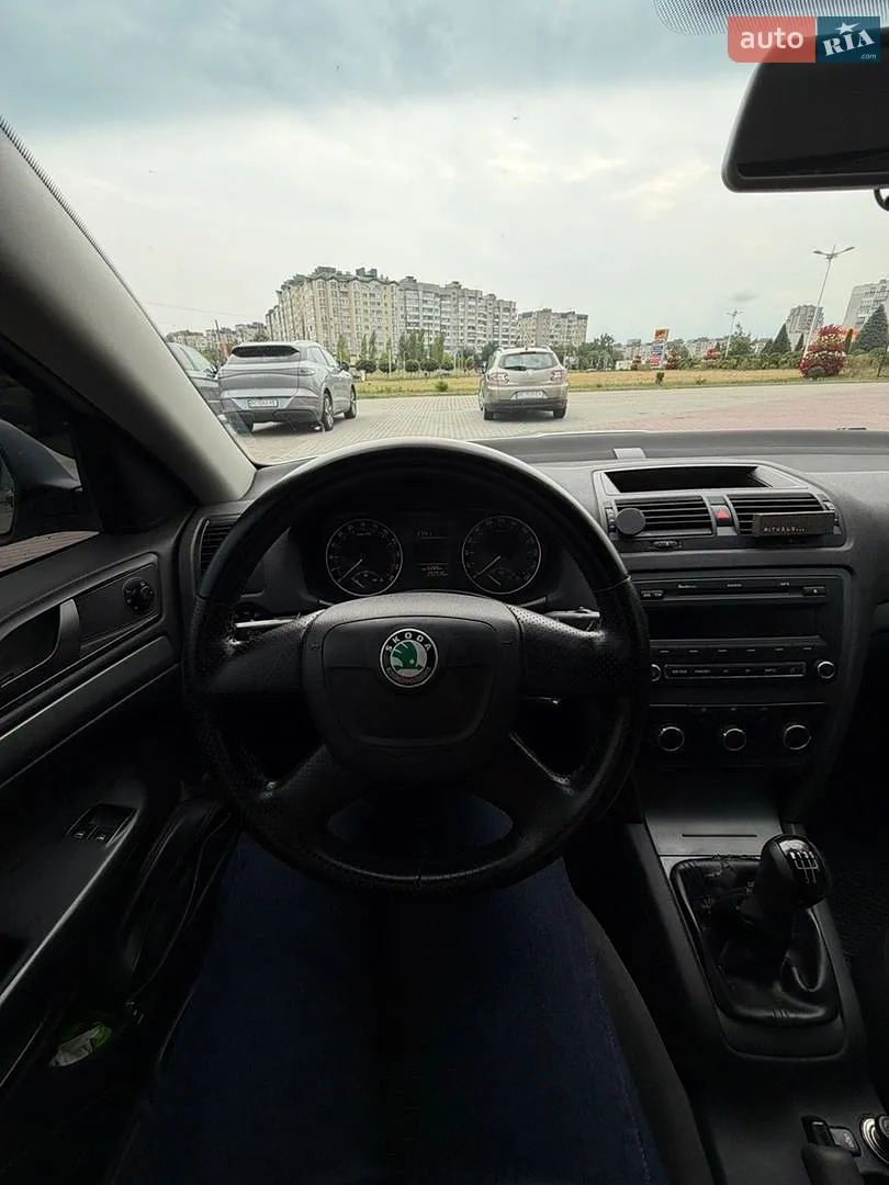 2010 Skoda Octavia - мініатюра 9