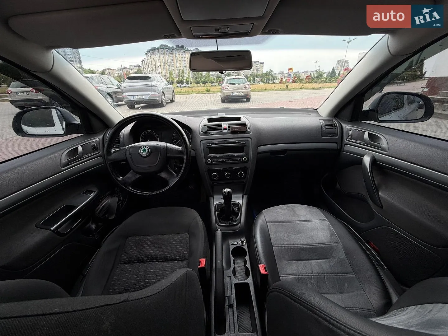 2010 Skoda Octavia - мініатюра 10