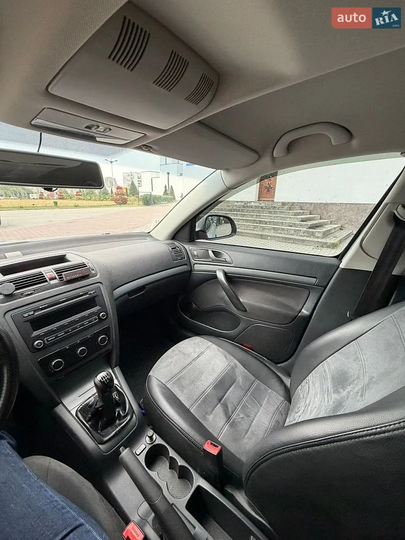 2010 Skoda Octavia - мініатюра 14
