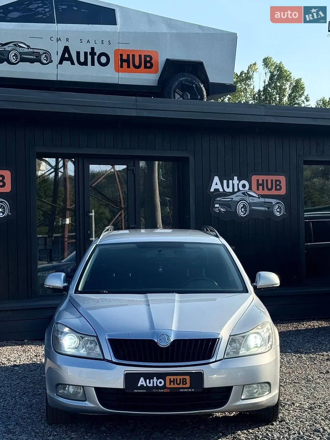 2010 Skoda Octavia - мініатюра 2
