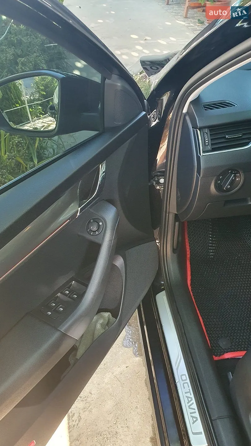 2018 Skoda Octavia - мініатюра 20
