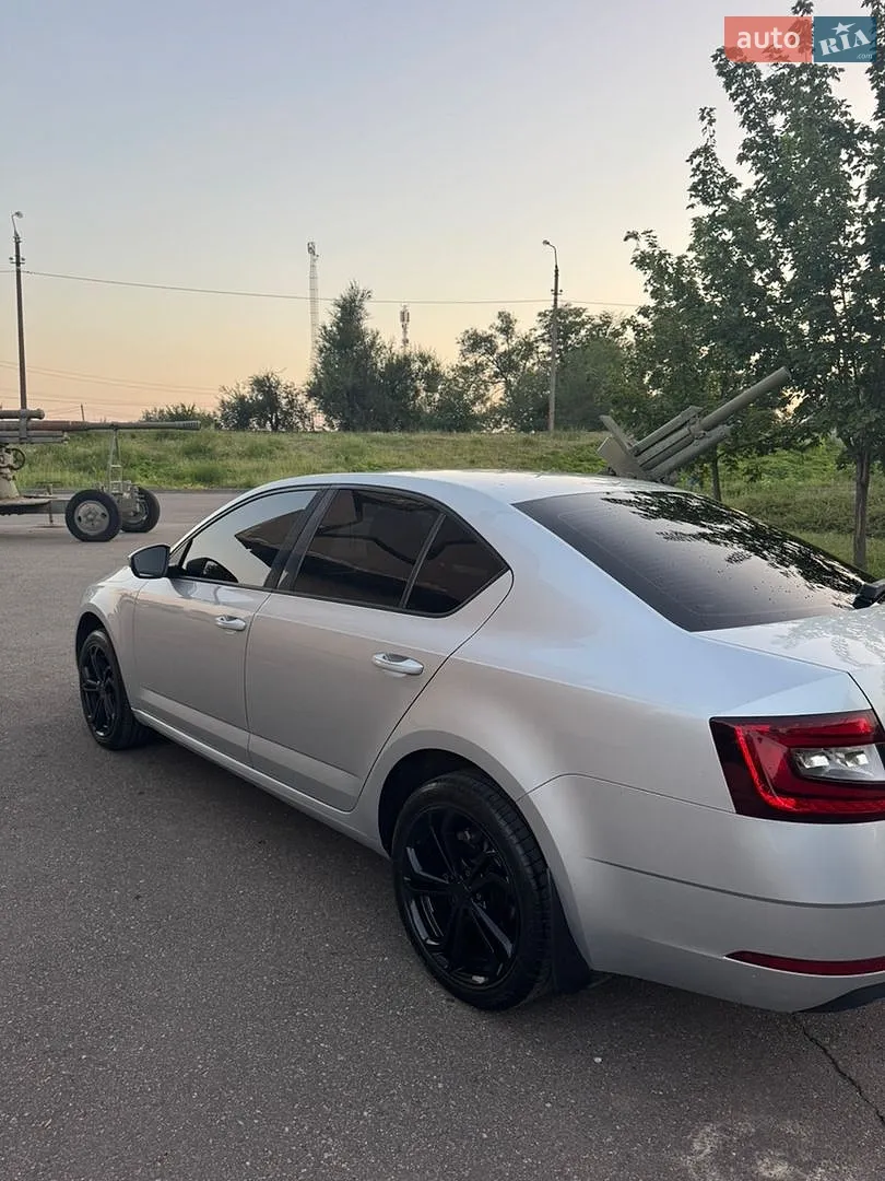 2017 Skoda Octavia - мініатюра 3