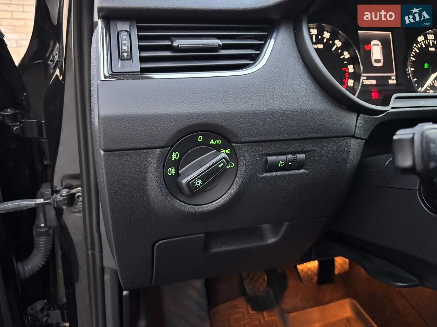 2015 Skoda Octavia - мініатюра 19