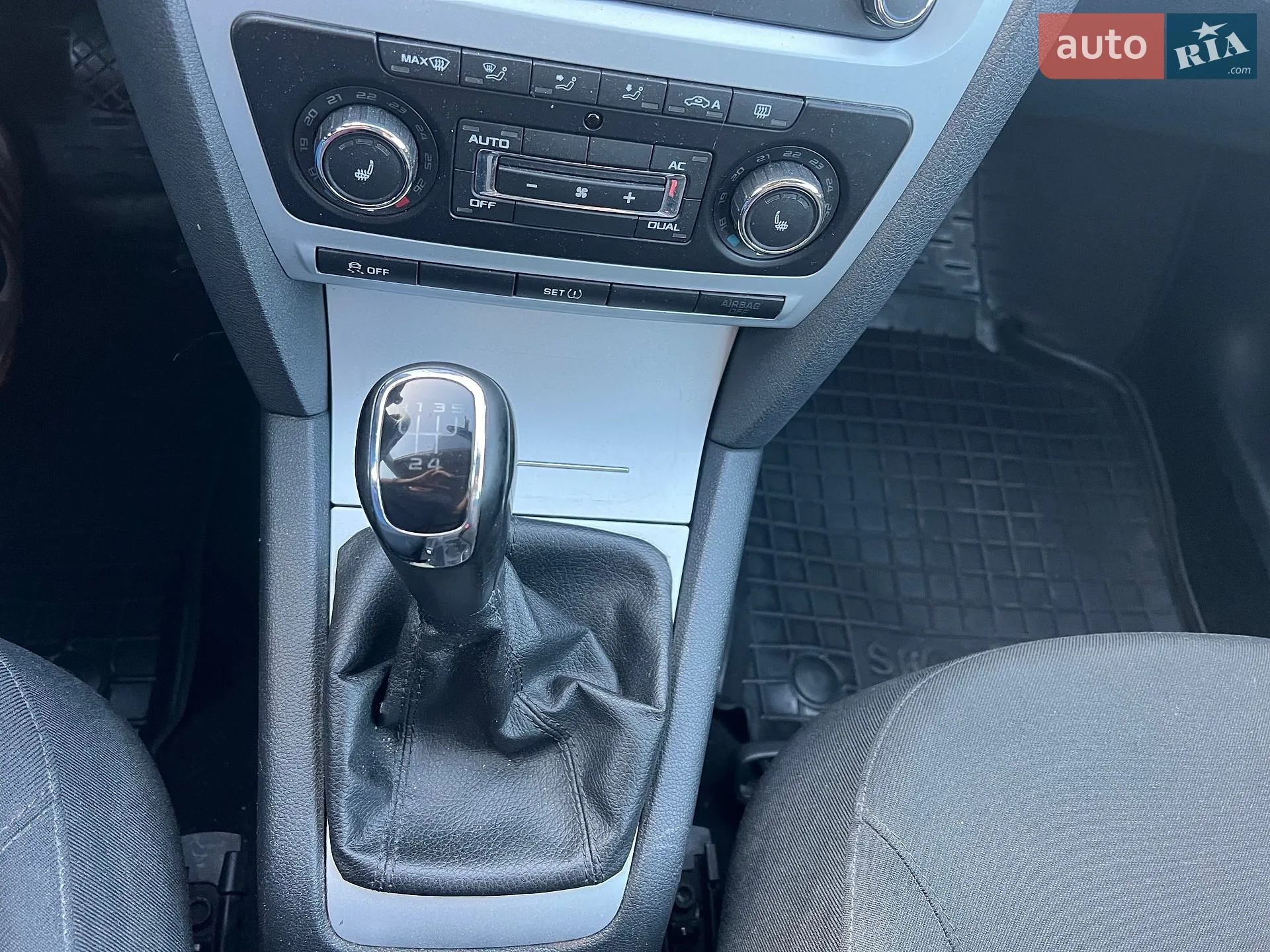 2011 Skoda Octavia - мініатюра 24