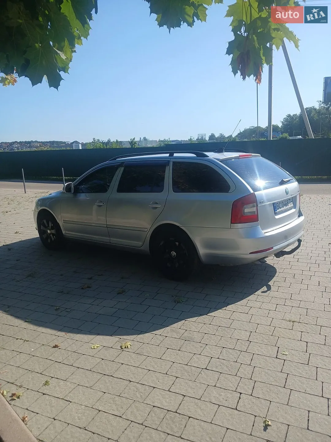 2010 Skoda Octavia - мініатюра 3
