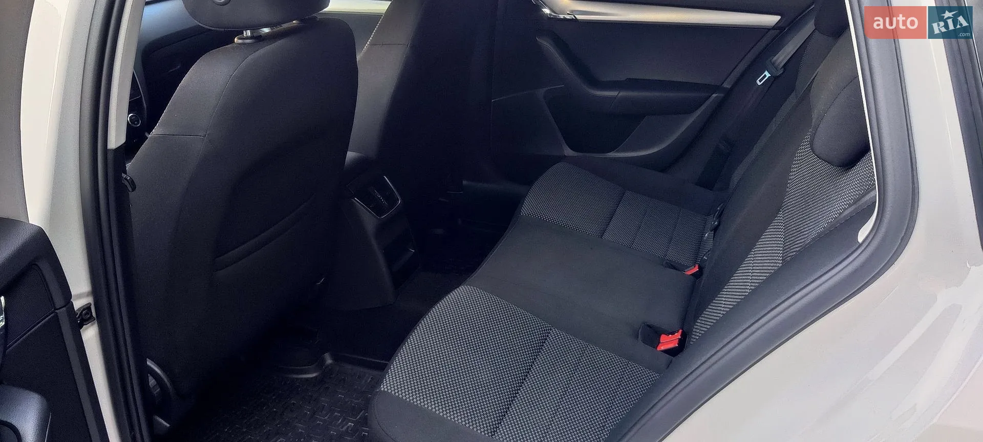 2015 Skoda Octavia - мініатюра 30