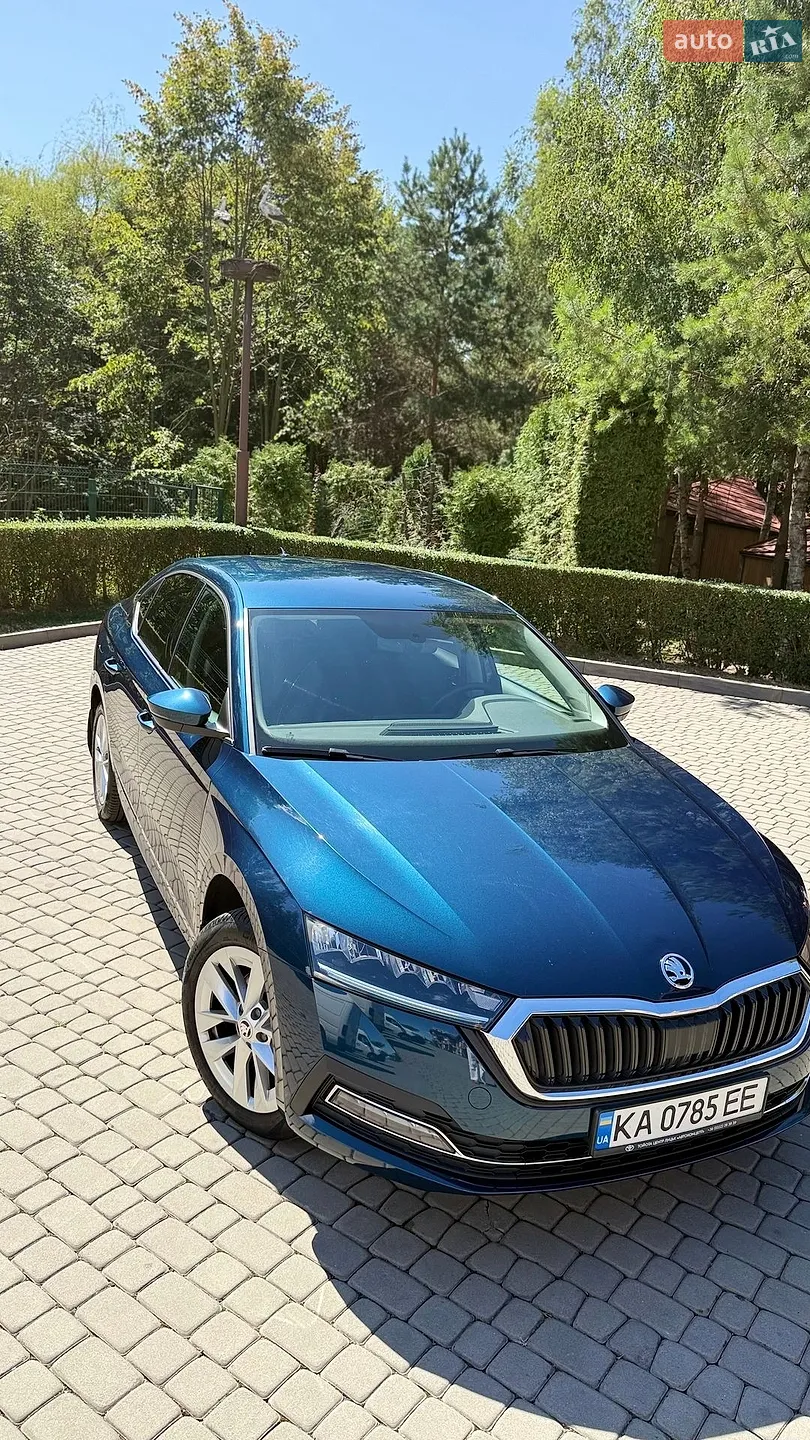 2023 Skoda Octavia - фото 1