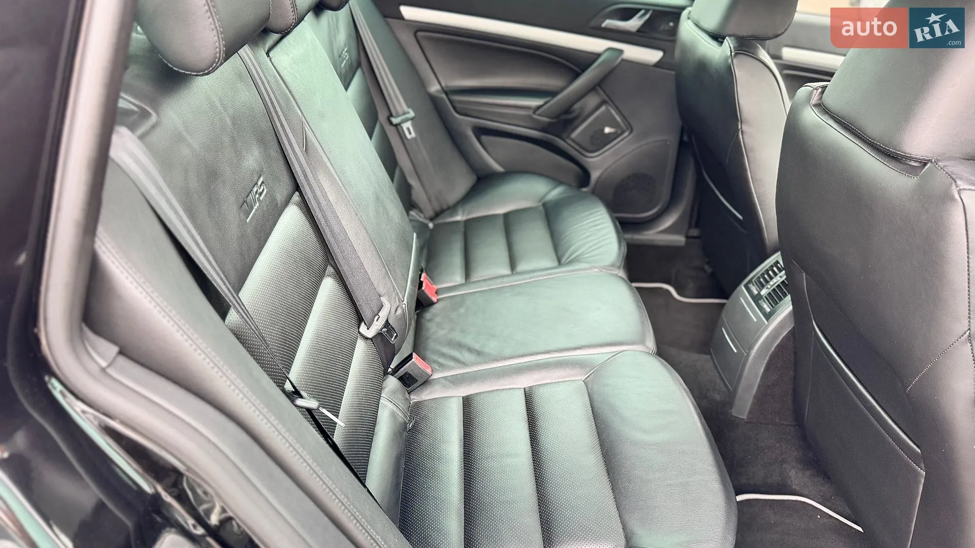 2010 Skoda Octavia - мініатюра 27