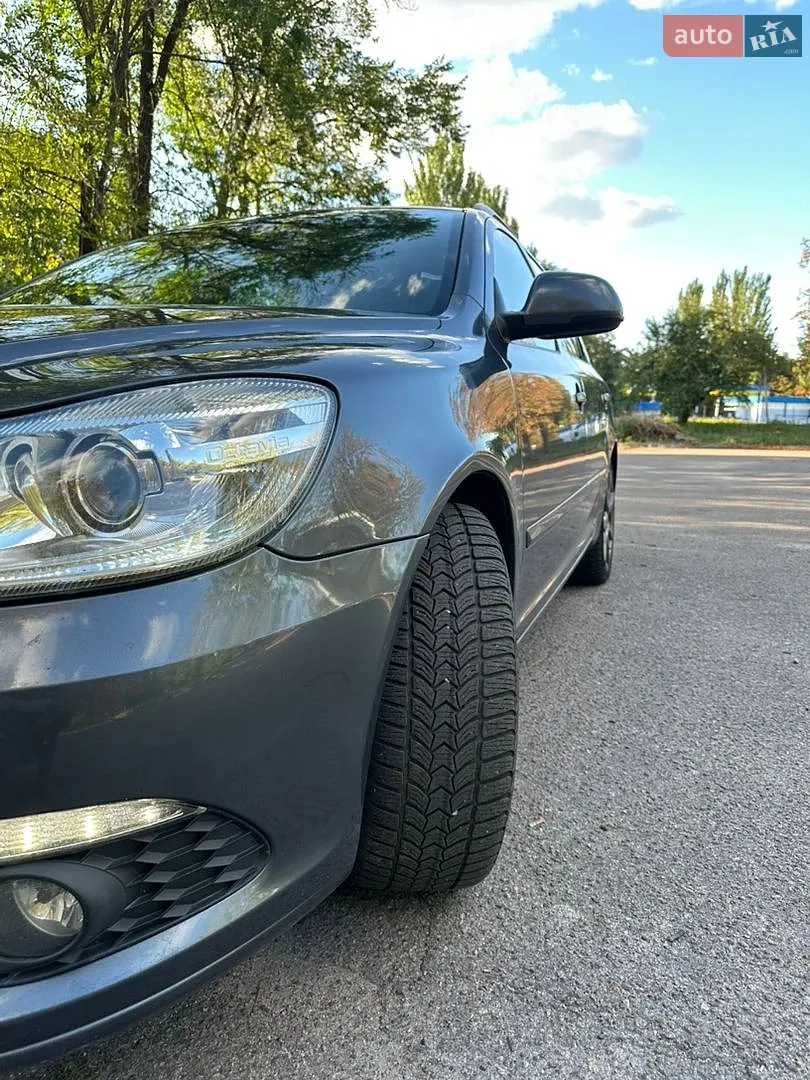 2011 Skoda Octavia - мініатюра 13