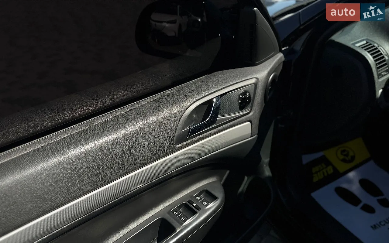 2011 Skoda Octavia - мініатюра 12