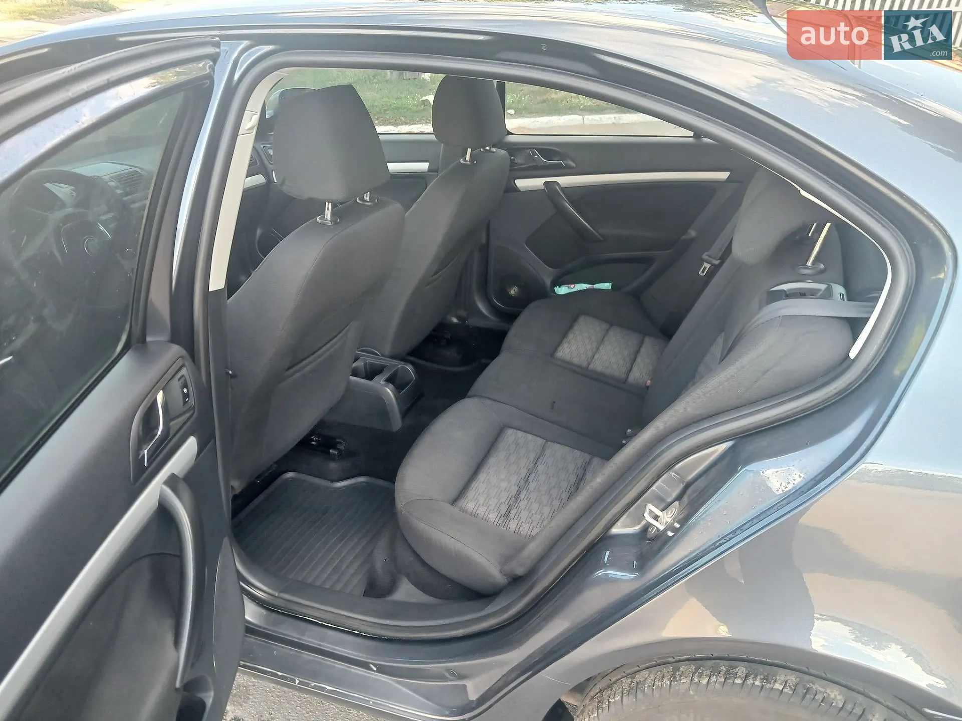 2010 Skoda Octavia - мініатюра 7