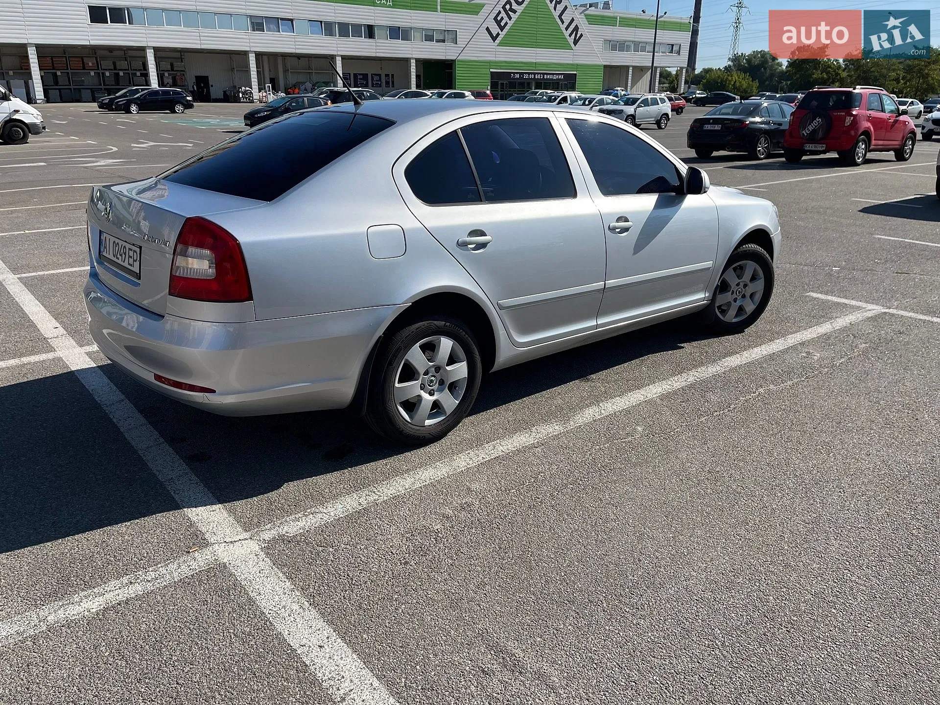 2010 Skoda Octavia - мініатюра 2