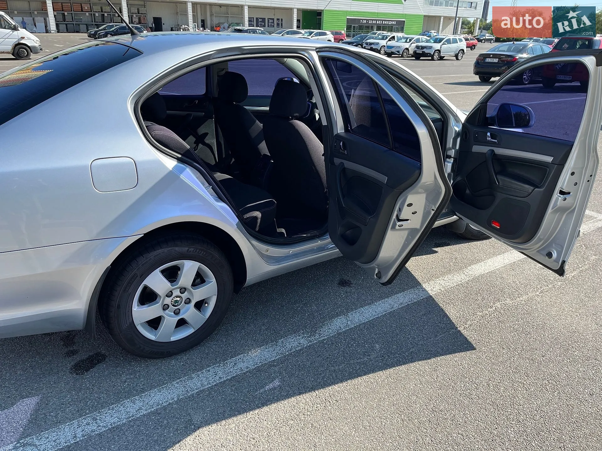 2010 Skoda Octavia - мініатюра 9