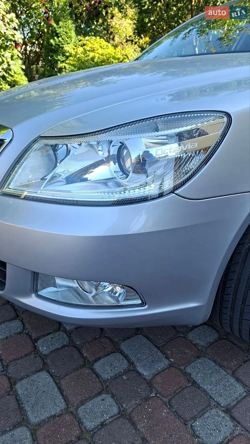 2010 Skoda Octavia - мініатюра 10
